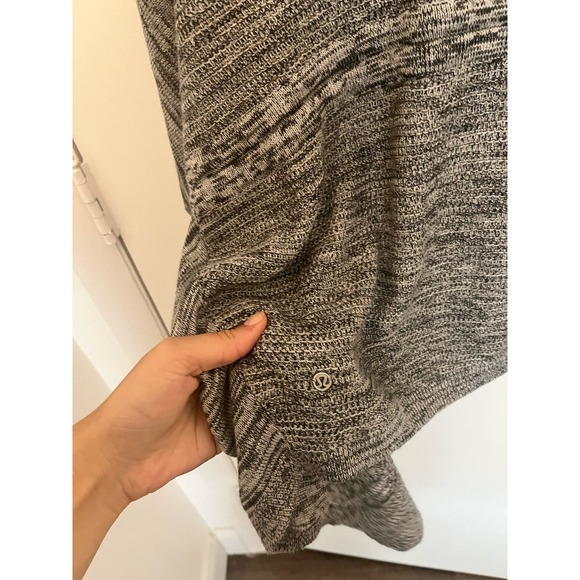 LULULEMON Breeze Easy Wrap Gray Cashmere Blend Bat Wing Cardigan Sweater XS/S - Picture 7 of 8